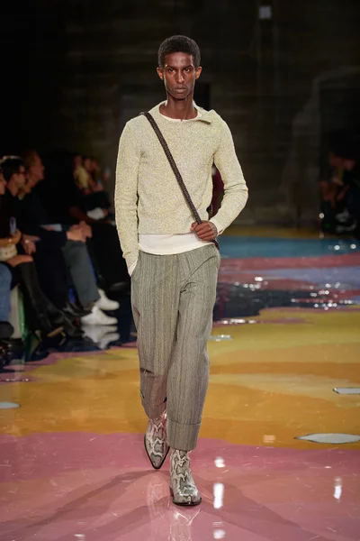 Look 57